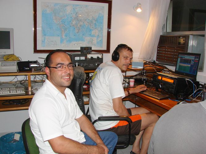 EA8AUW & YL2KL (EE8A)