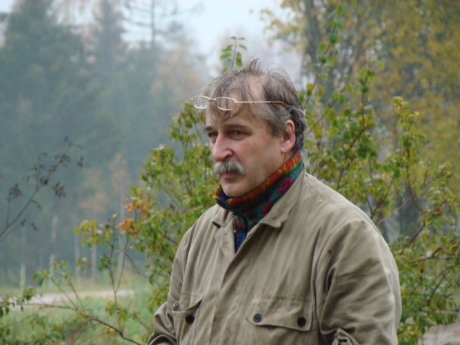 YL2BJ tads satraucies 