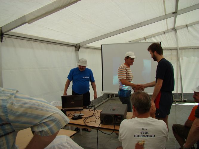 Viens crazy antenu vecis